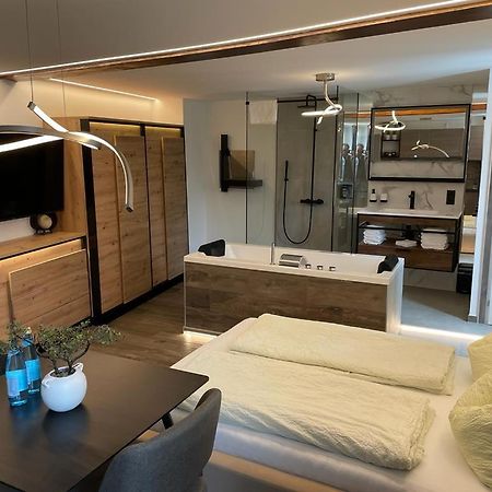 Flow Apartments Trogmann Living - Open Space เมราโน ภายนอก รูปภาพ